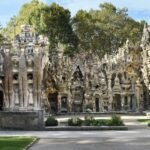 Facteur Cheval: Le Facteur Qui a Construit un Palais de Rêve
