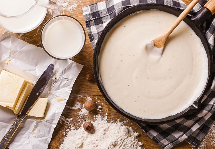 L’histoire de la sauce béchamel : un voyage culinaire dans le temps