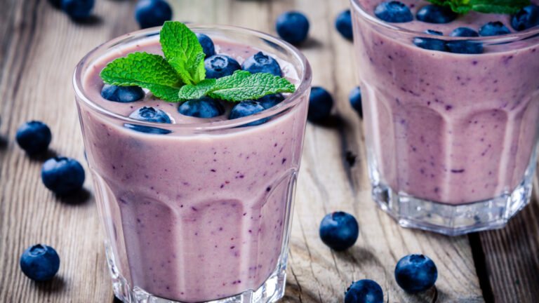 10 recettes de smoothies protéinés pour une meilleure récupération musculaire