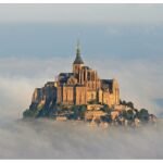 L&rsquo;éternelle majesté du Mont-Saint-Michel: Un voyage à travers l&rsquo;histoire et l&rsquo;architecture