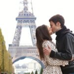 La douceur des bisous à Paris : une tradition romantique intemporelle