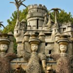 Le Palais Idéal du Facteur Cheval: Chef-d&rsquo;œuvre de l&rsquo;Art Naïf en France