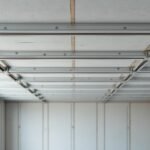 Rail placo plafond : à quelle distance les poser pour une bonne rigidité ?
